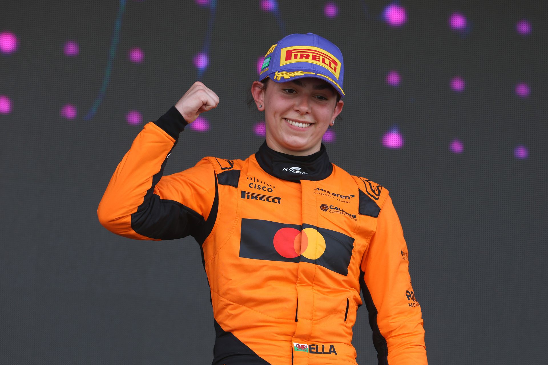 Ella's first win in F1 Academy
