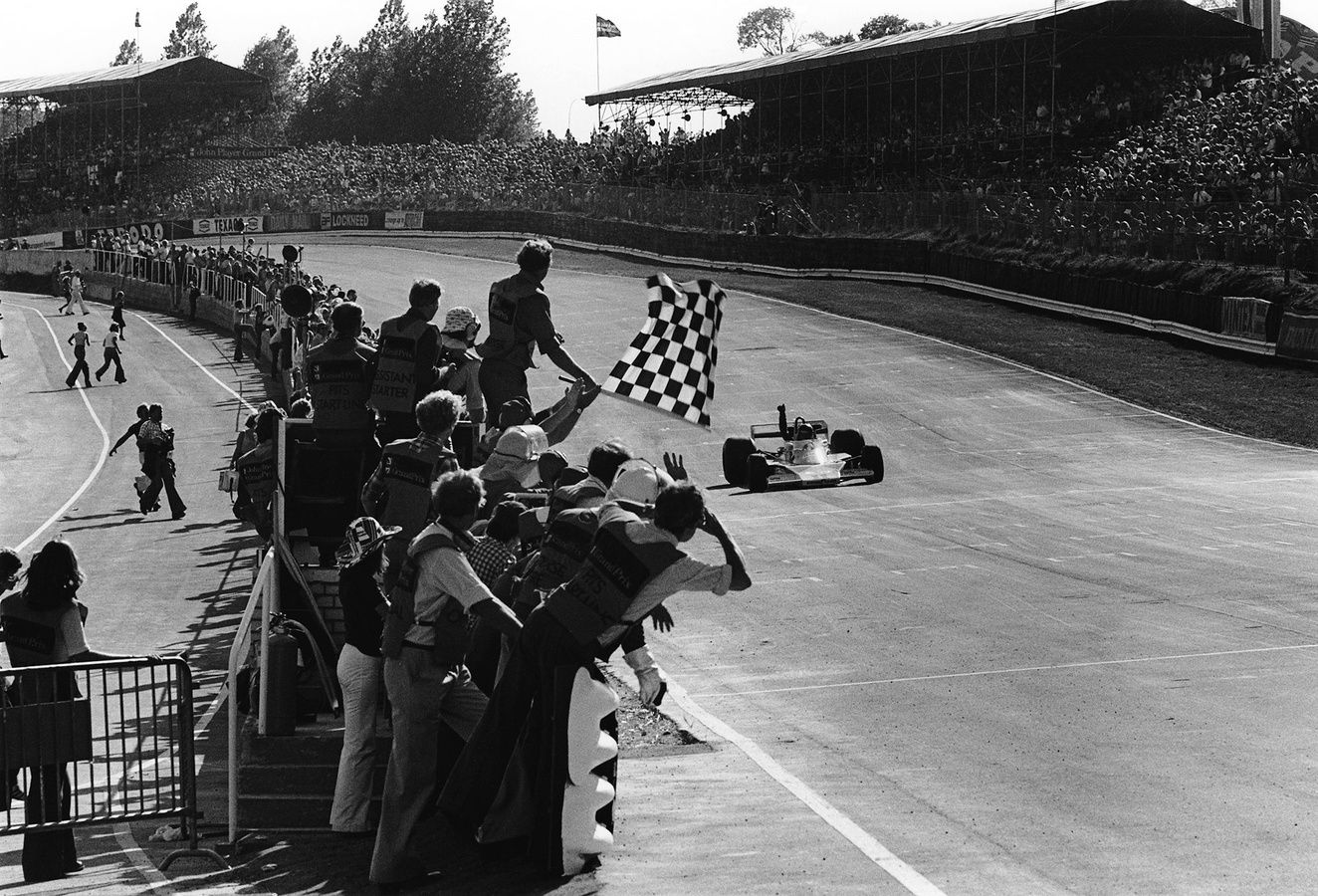 Chequered flag