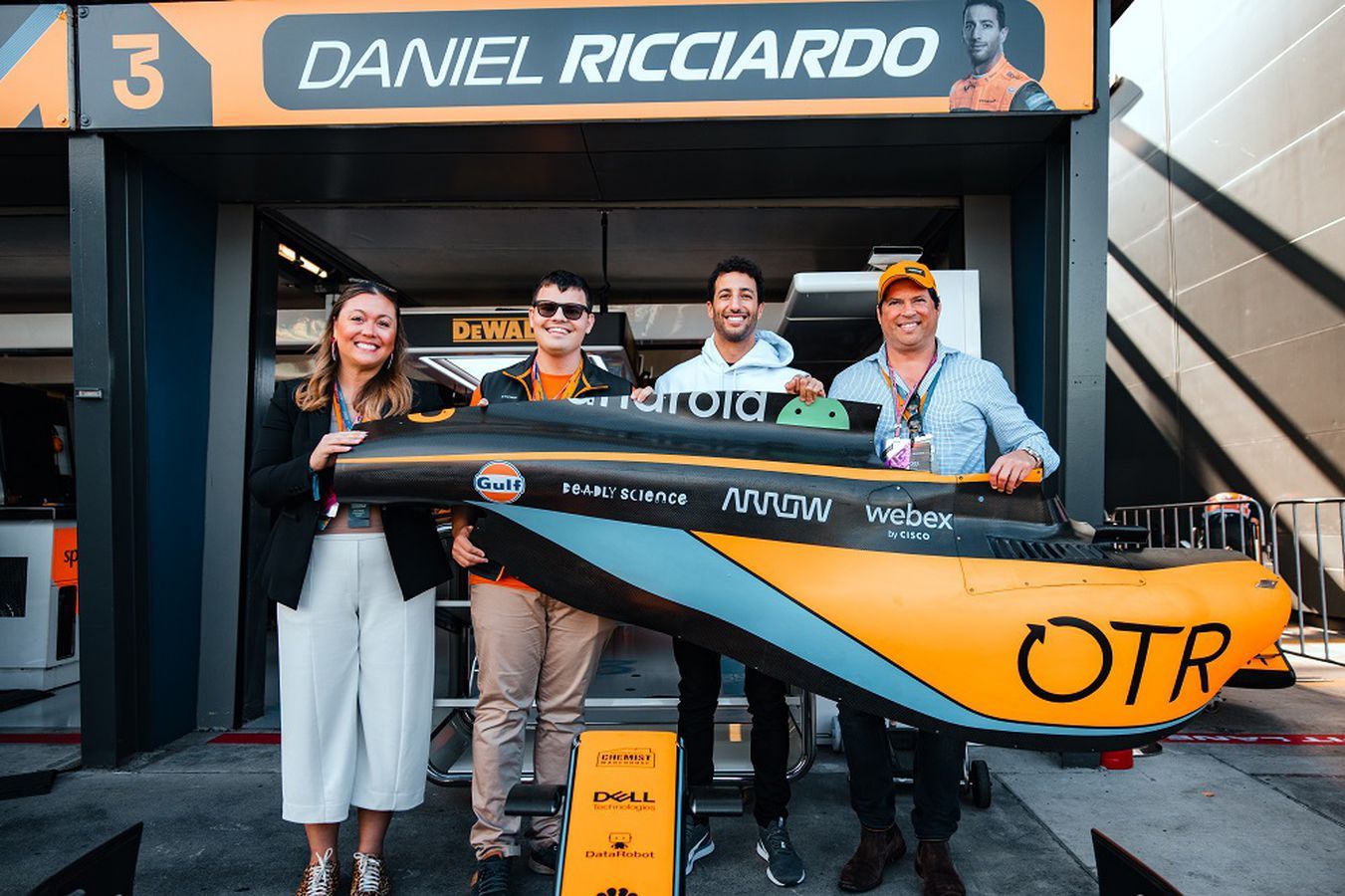 At the Australian Grand Prix, Smartsheet's logo was replaced by DeadlyScience on the MCL36