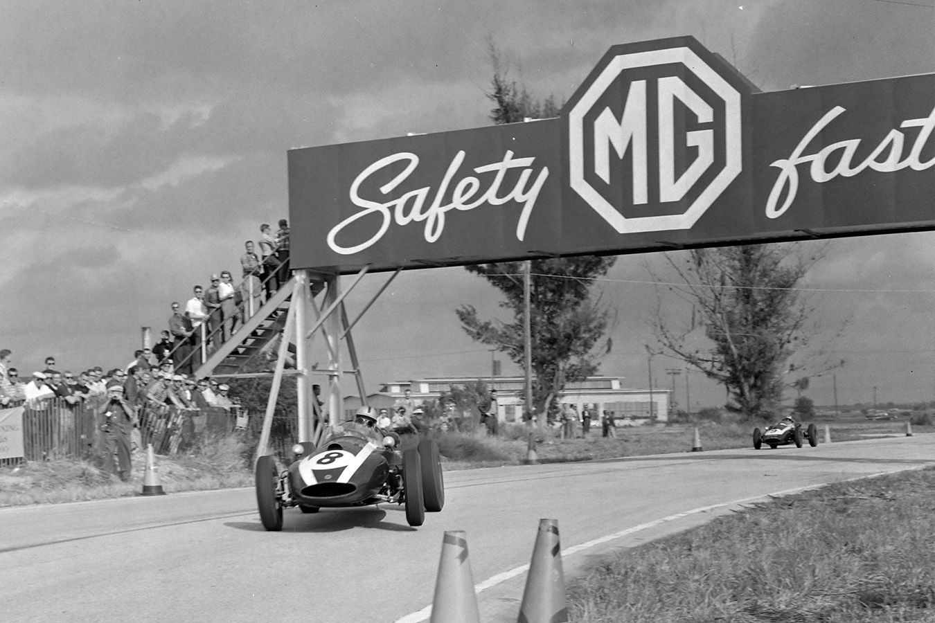 Jack Brabham leads Bruce after Stirling Moss' retirement