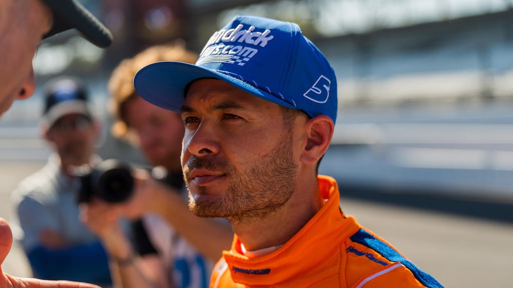 Kyle Larson Passes Indianapolis 500 Rop Completes His First Ntt