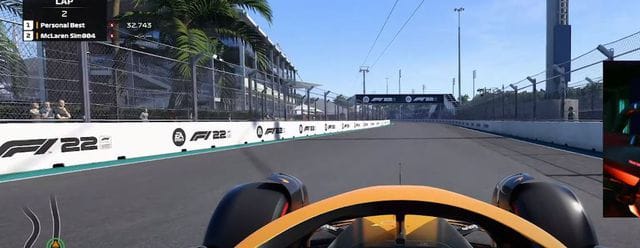 Lando plays F1 22 for the first time
