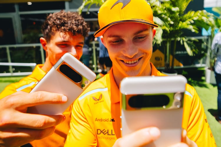 The Official-<span class="mclaren">McLAREN</span> App