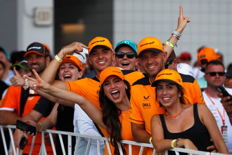 <span class="mclaren">McLAREN</span>-Plus