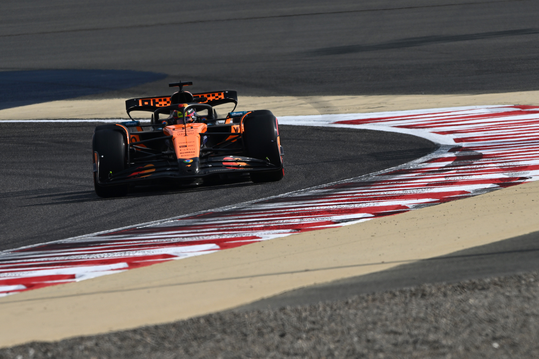 Minichamps 1/18 McLaren MCL35M Daniel Ricciardo 2021 Bahrain
