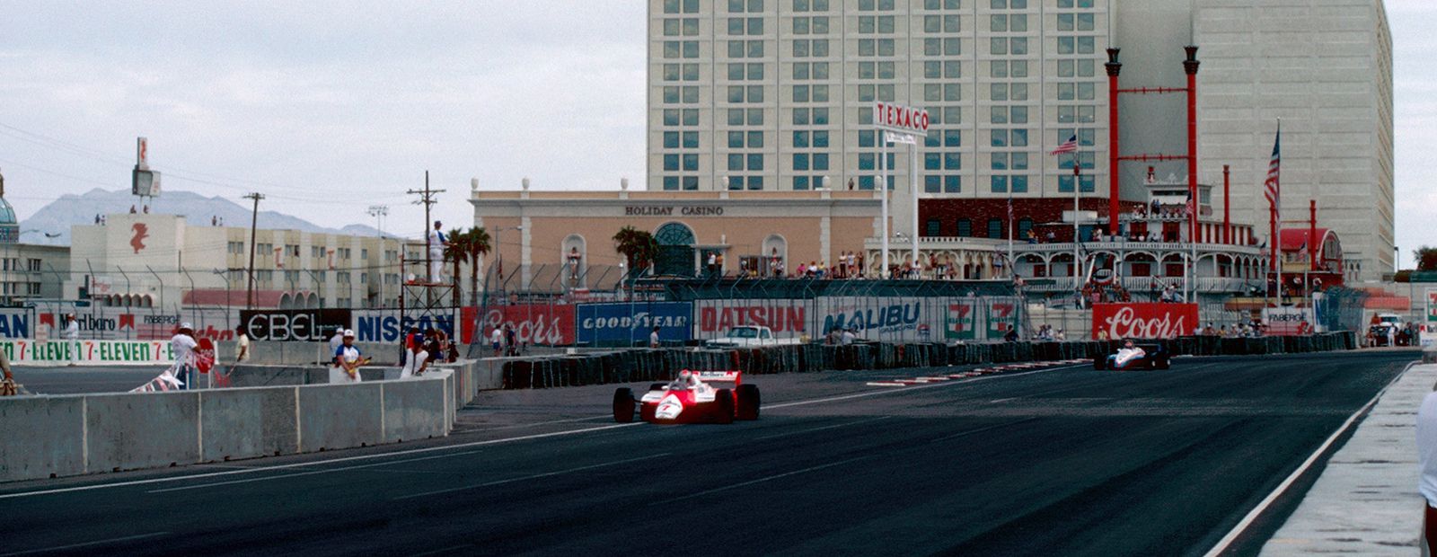 PHOTOS: Remember when F1 was held on Las Vegas Strip at Caesars Palace Grand  Prix?