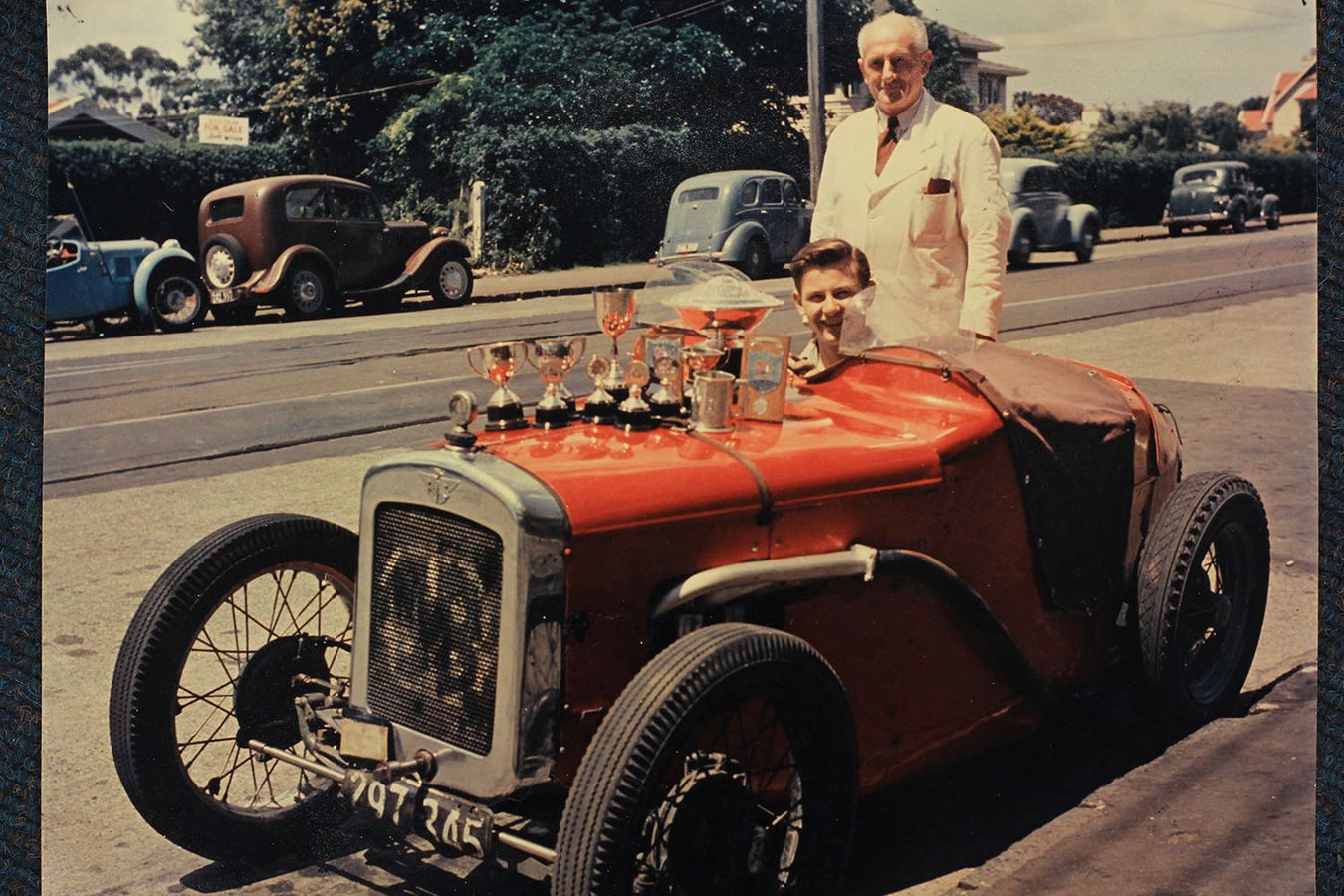 Conheça o carro de rua concebido por Bruce McLaren